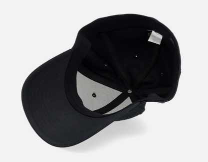 Casquette Under Armour X 𐱅𐰇𐰼𐰰
